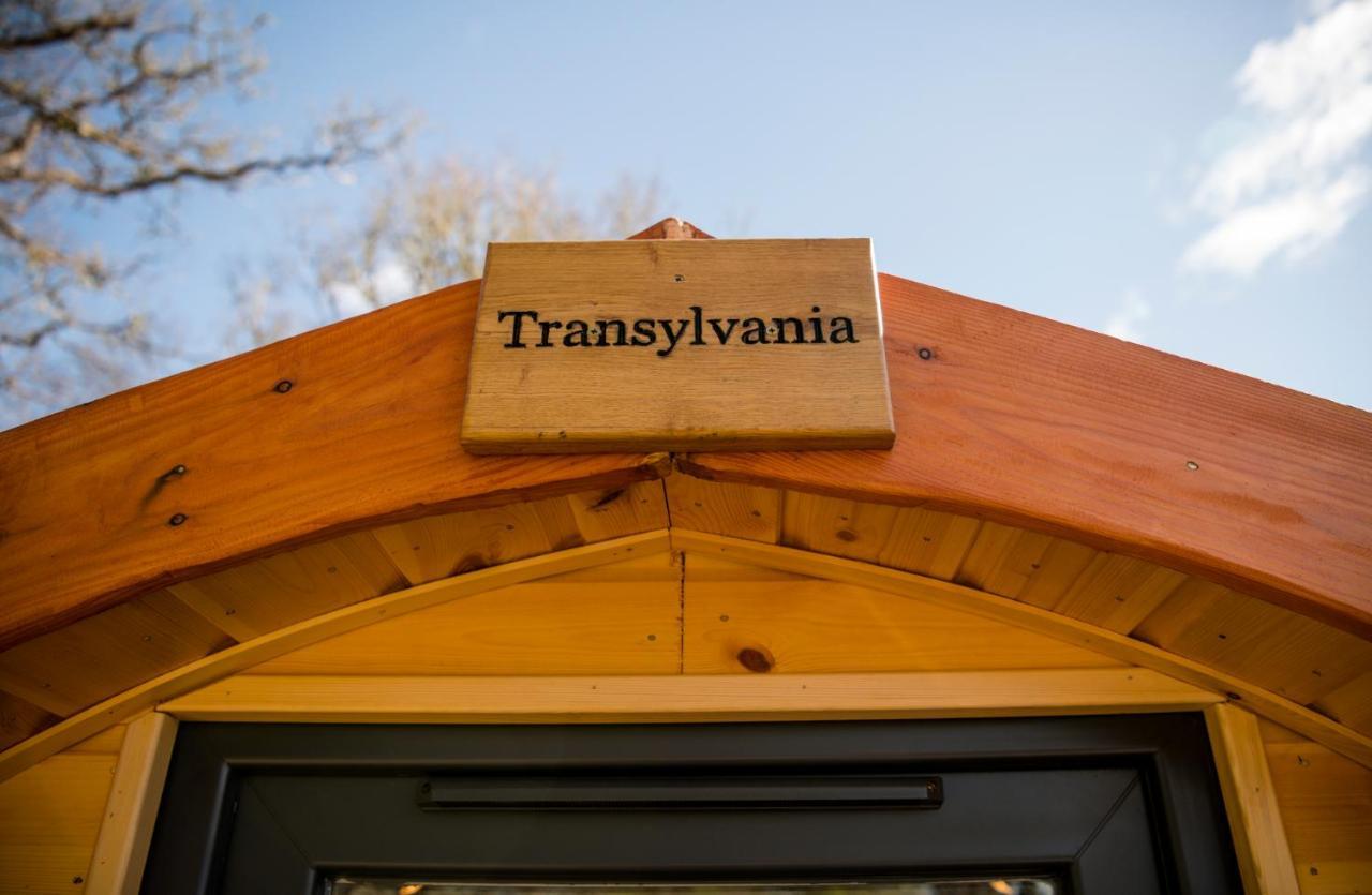 Highland & Transylvania Glamping Pods Roybridge Εξωτερικό φωτογραφία