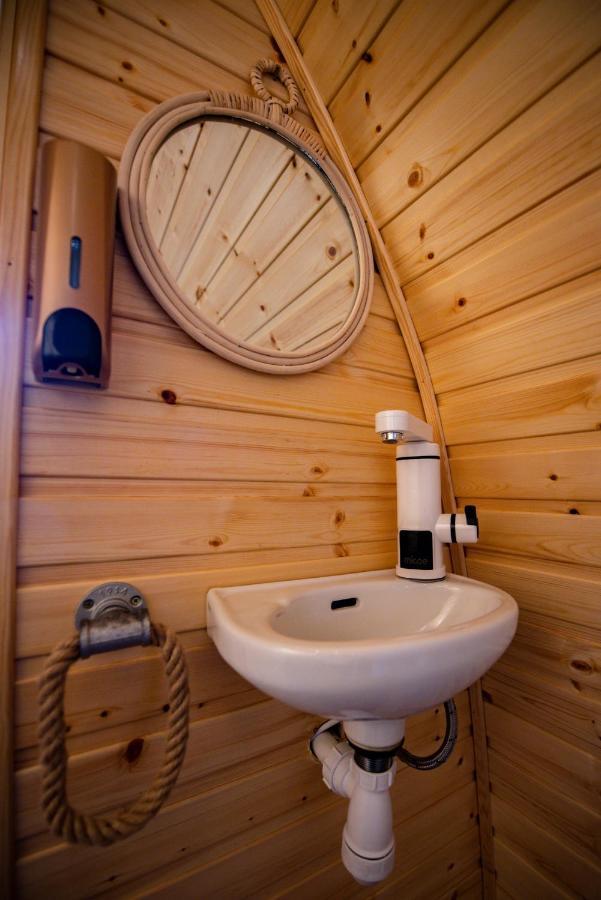 Highland & Transylvania Glamping Pods Roybridge Εξωτερικό φωτογραφία